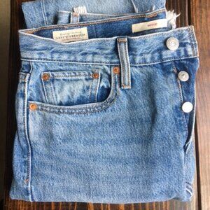 Levi's Wedgie Straight Leg Jeans with raw hem - size 27 waist